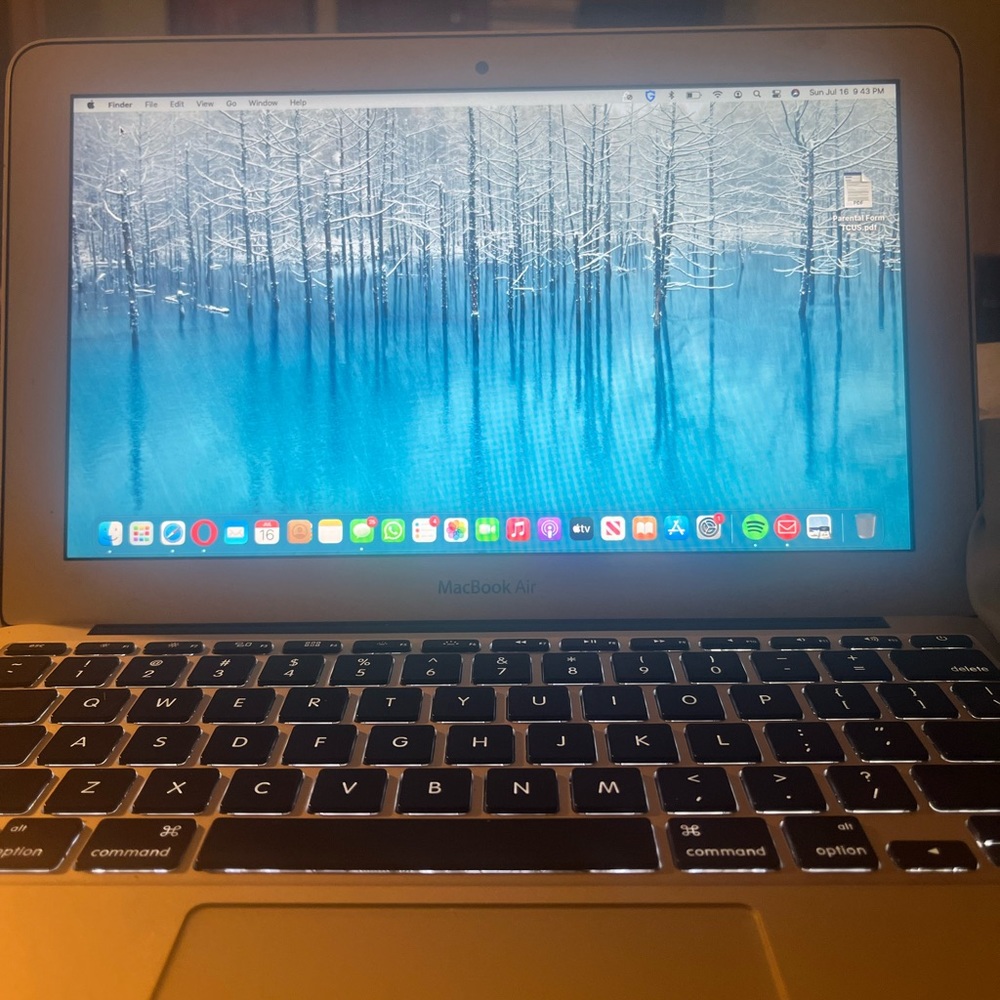 2013 Apple MacBook Air 11”